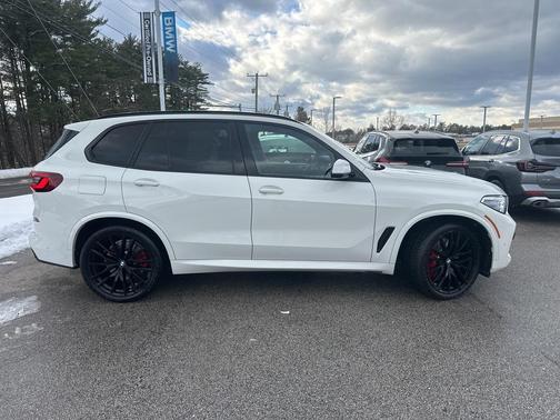 2023 BMW X5 M50i