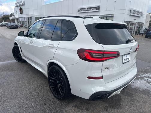 2023 BMW X5 M50i