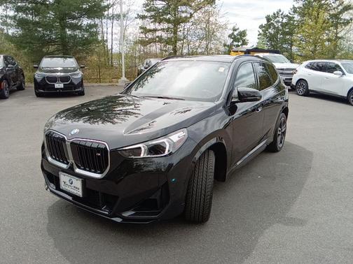 Black Sapphire Metallic 2025 BMW X1 M35i