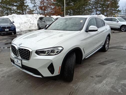 2025 BMW X4 xDrive30i