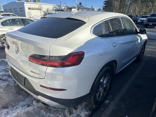 2025 BMW X4 xDrive30i