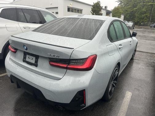 2023 BMW 330 xDrive