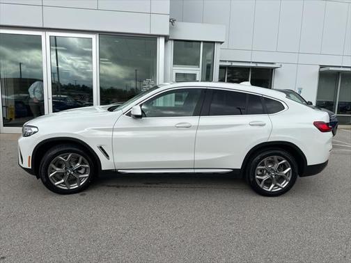 2022 BMW X4 xDrive30i