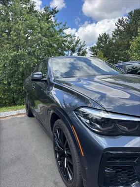2022 BMW X6 xDrive40i