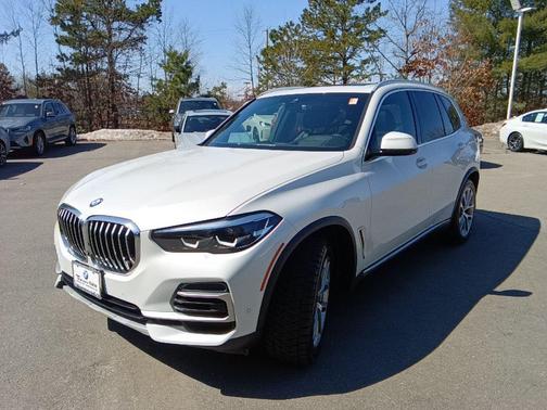 Mineral White Metallic 2022 BMW X5 xDrive40i