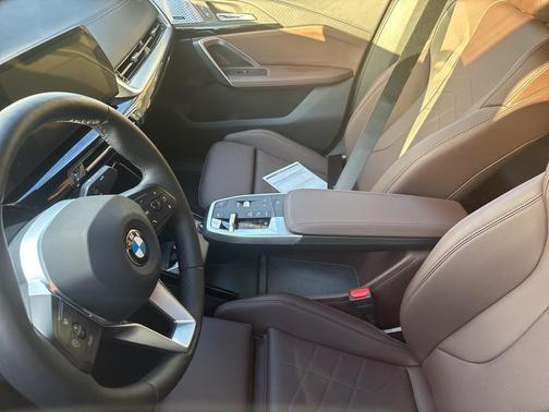 2025 BMW X2 xDrive28i