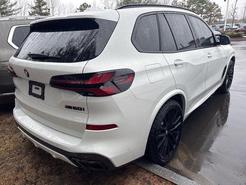 2025 BMW X5 M60i