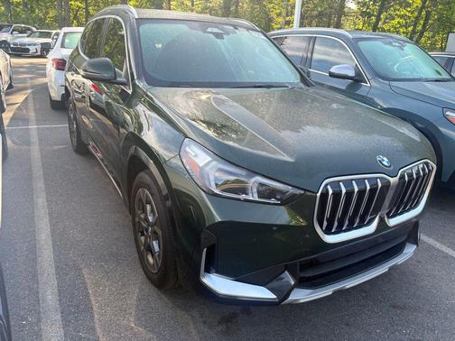 San Remo Green Metallic 2025 BMW X1 xDrive28i