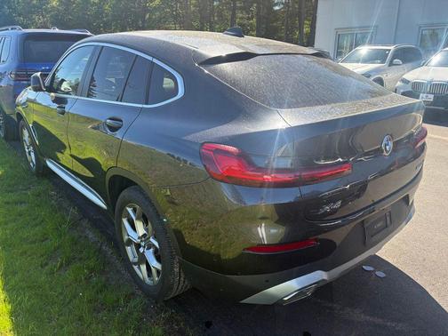 Dark Graphite Metallic 2025 BMW X4 xDrive30i