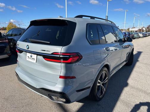 2023 BMW X7 xDrive40i