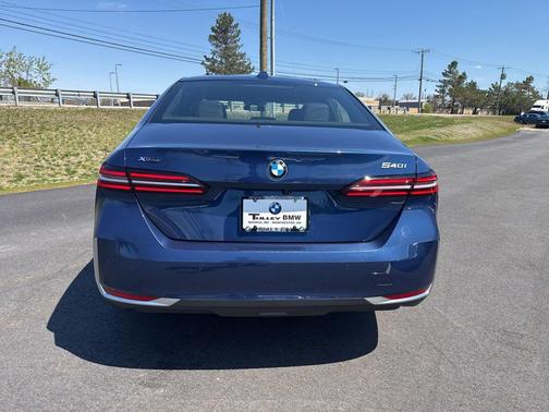 Phytonic Blue Metallic 2026 BMW 540 xDrive