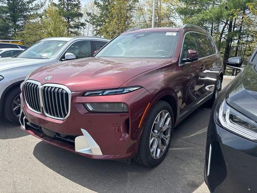 Aventurin Red Metallic 2026 BMW X7 xDrive40i