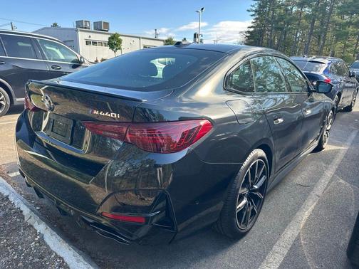 Black Sapphire Metallic 2026 BMW M440 i xDrive