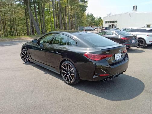 Black Sapphire Metallic 2026 BMW M440 i xDrive