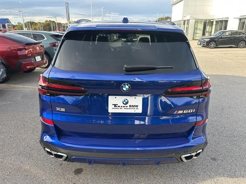 2025 BMW X5 M60i