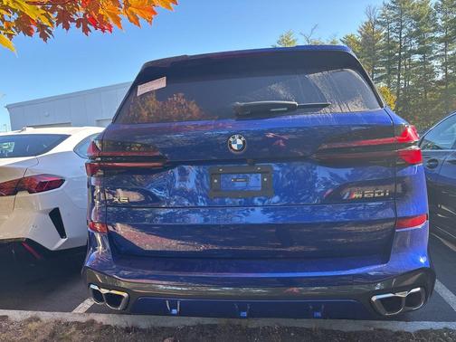 2025 BMW X5 M60i