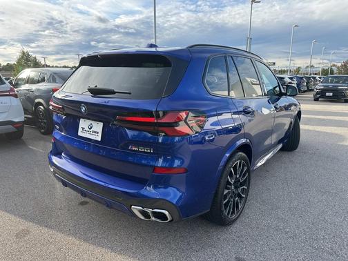 2025 BMW X5 M60i