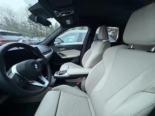 2025 BMW X1 xDrive28i