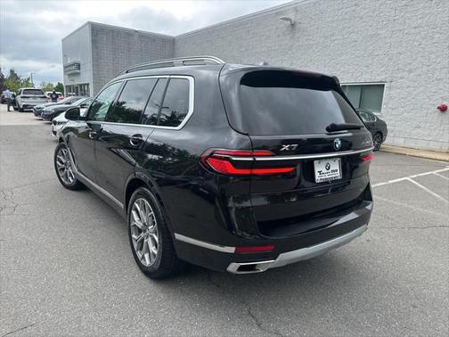 2025 BMW X7 xDrive40i