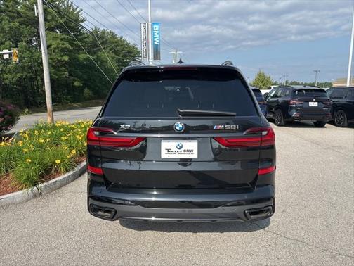 2022 BMW X7 M50i