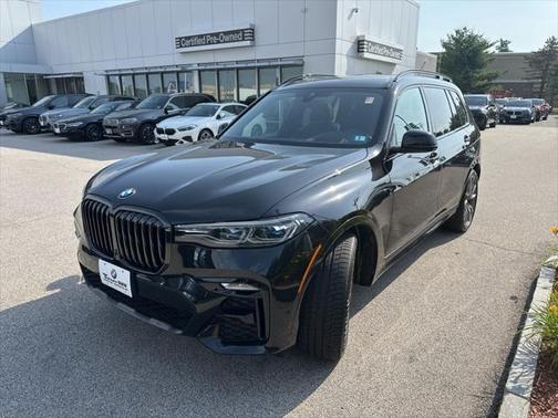 2022 BMW X7 M50i