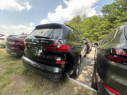 2022 BMW X7 M50i