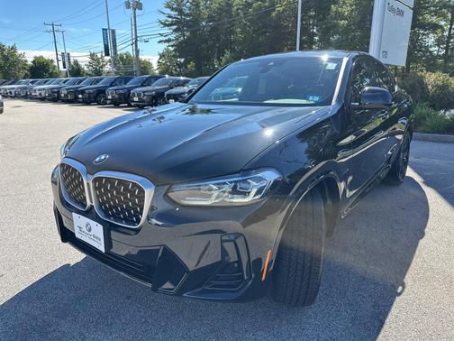 2023 BMW X4 xDrive30i