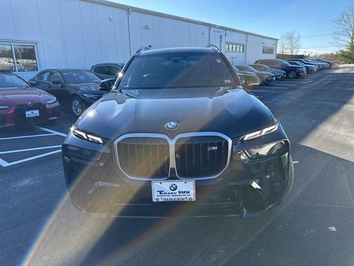 2025 BMW X7 M60i