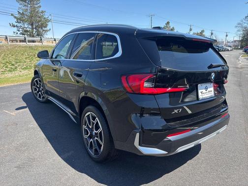 Jet Black 2025 BMW X1 xDrive28i