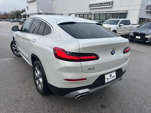 2024 BMW X4 xDrive30i