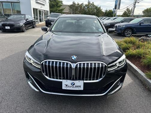 2022 BMW 740 i xDrive