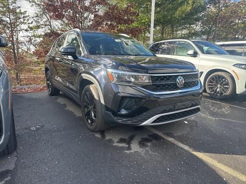 2023 Volkswagen Taos 1.5T SE
