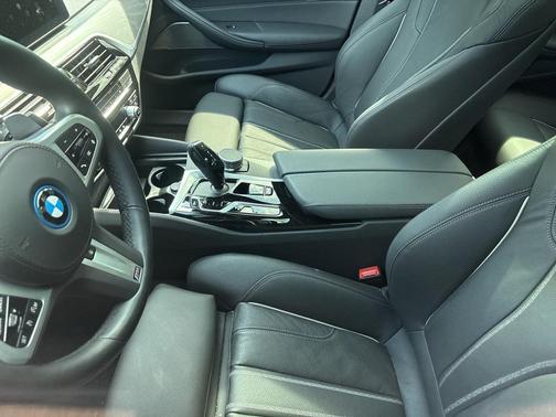 2023 BMW 530e Base