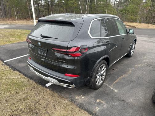 Black Sapphire Metallic 2026 BMW X5 xDrive40i