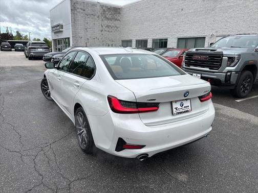 2022 BMW 330e Base