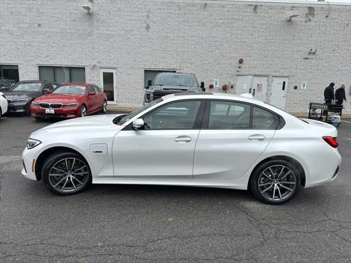 2022 BMW 330e Base