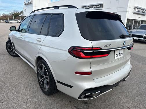 2023 BMW X7 xDrive40i