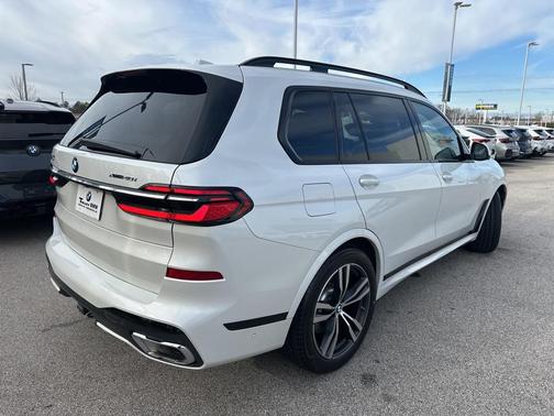 2023 BMW X7 xDrive40i