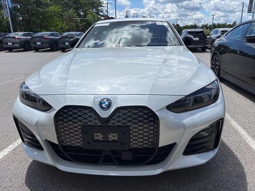 Mineral White Metallic 2025 BMW i4 Gran Coupe xDrive40