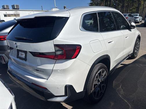 White Metallic 2025 BMW X1 xDrive28i