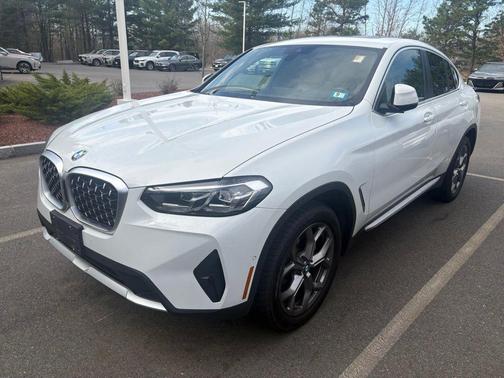 Alpine White 2024 BMW X4 xDrive30i