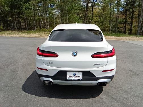 Alpine White 2024 BMW X4 xDrive30i