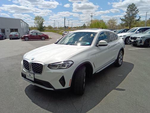Alpine White 2024 BMW X4 xDrive30i