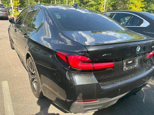 Black Sapphire Metallic 2023 BMW 540 i xDrive