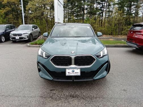 Cape York Green Metallic 2026 BMW X2 xDrive28i