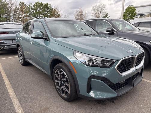 Cape York Green Metallic 2026 BMW X2 xDrive28i