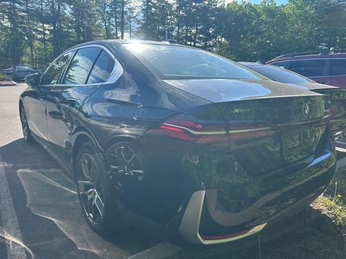 Black Sapphire Metallic 2026 BMW 530 xDrive