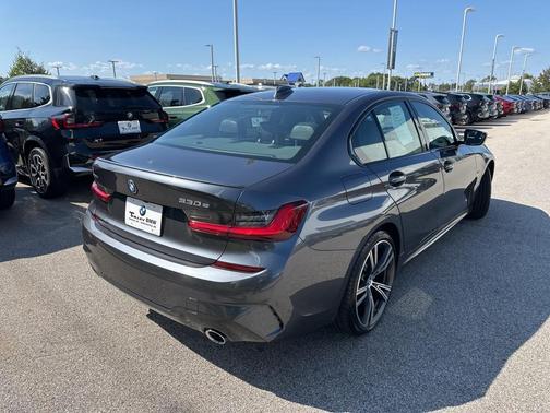 2022 BMW 330e Base