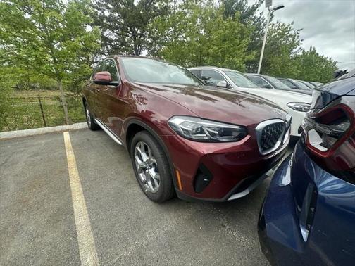 2025 BMW X4 xDrive30i