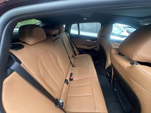 2025 BMW X4 xDrive30i